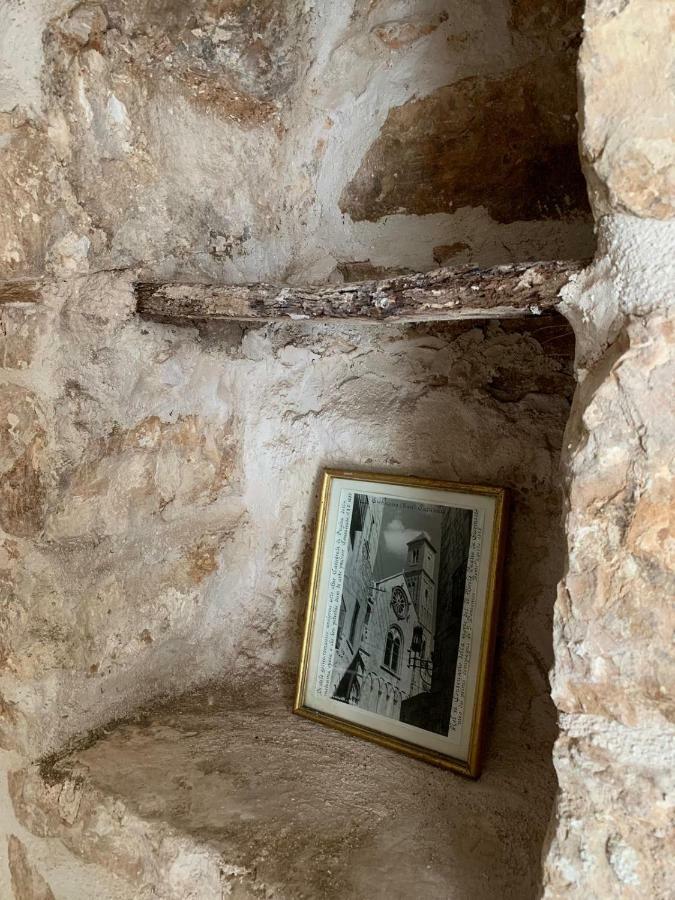 Fiori Catene Tra Le Torri Conversano Eksteriør billede